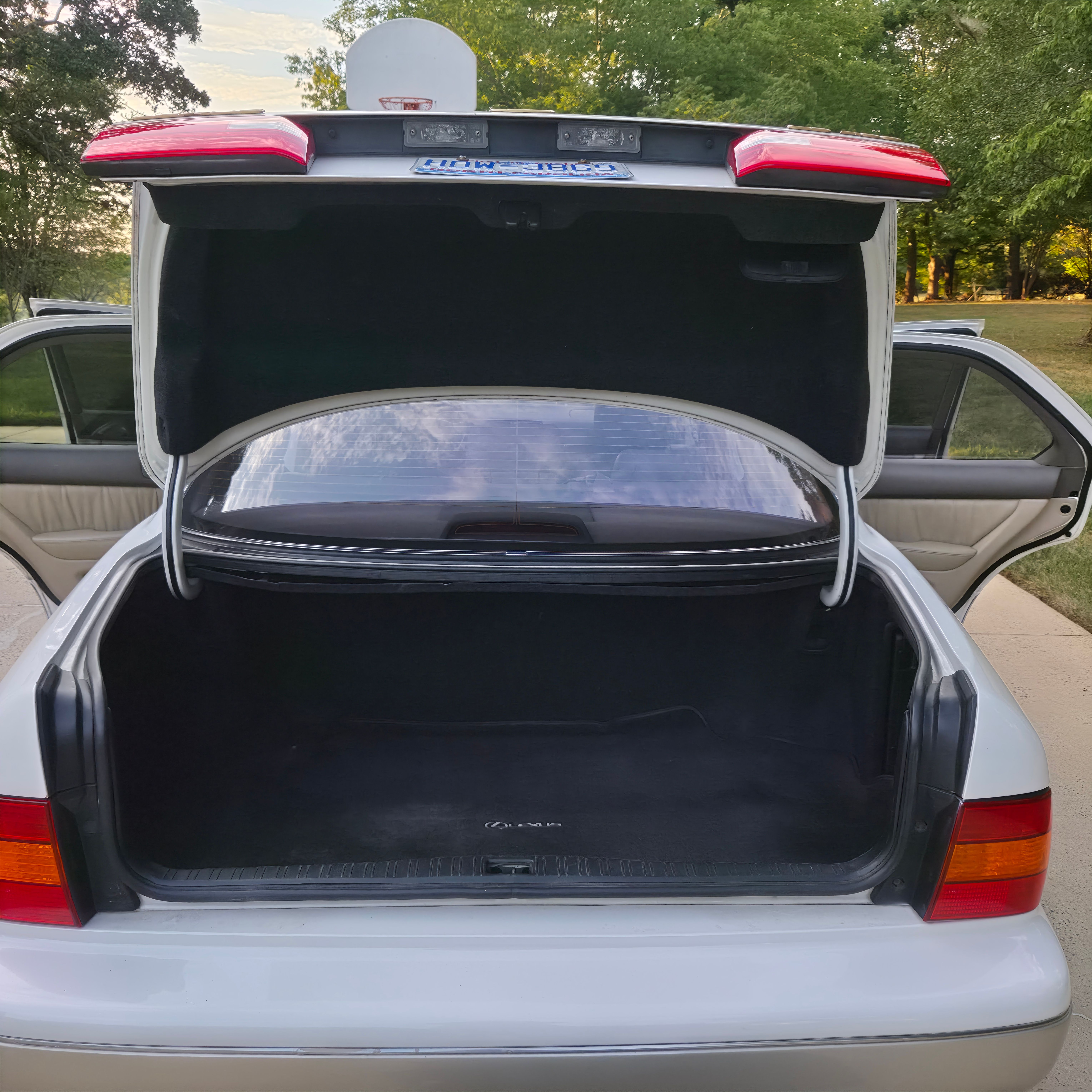 Used 1998 Lexus LS 400 RWD image 28