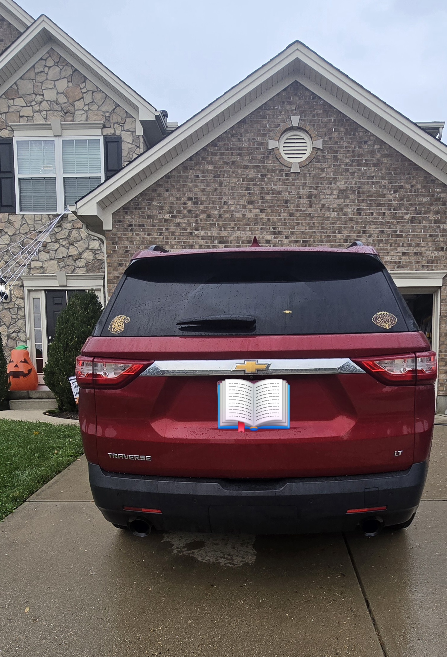 Used 2020 Chevrolet Traverse LT FWD image 4