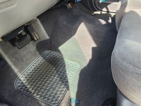 Used 1999 Ford F550 2WD Crew Cab Super Duty image 15