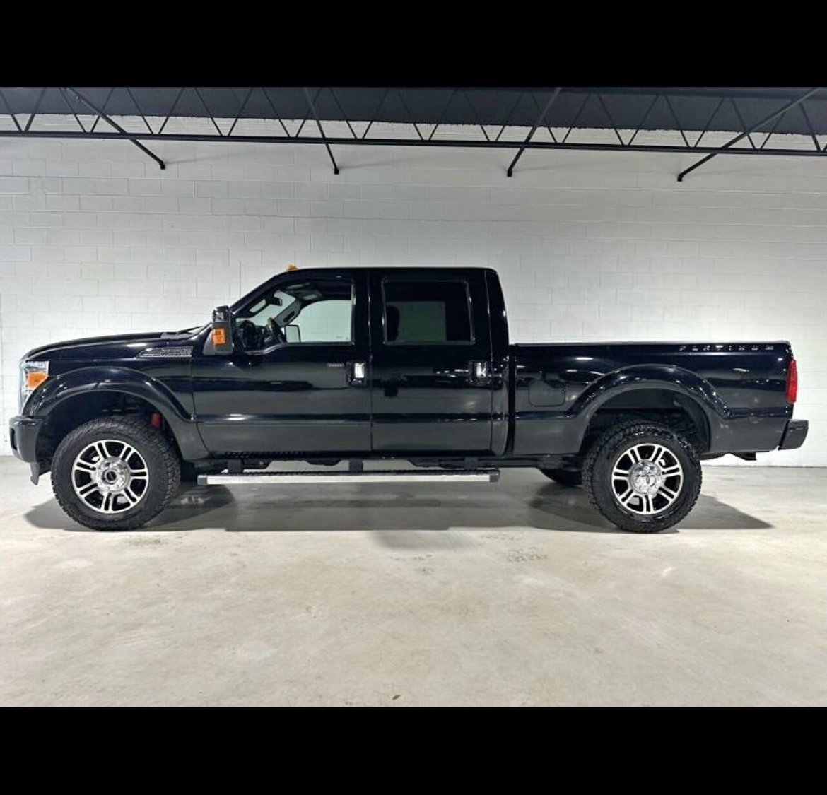 Used 2016 Ford F350 Platinum w/ FX4 Off-Road Package AWD/4WD image 1