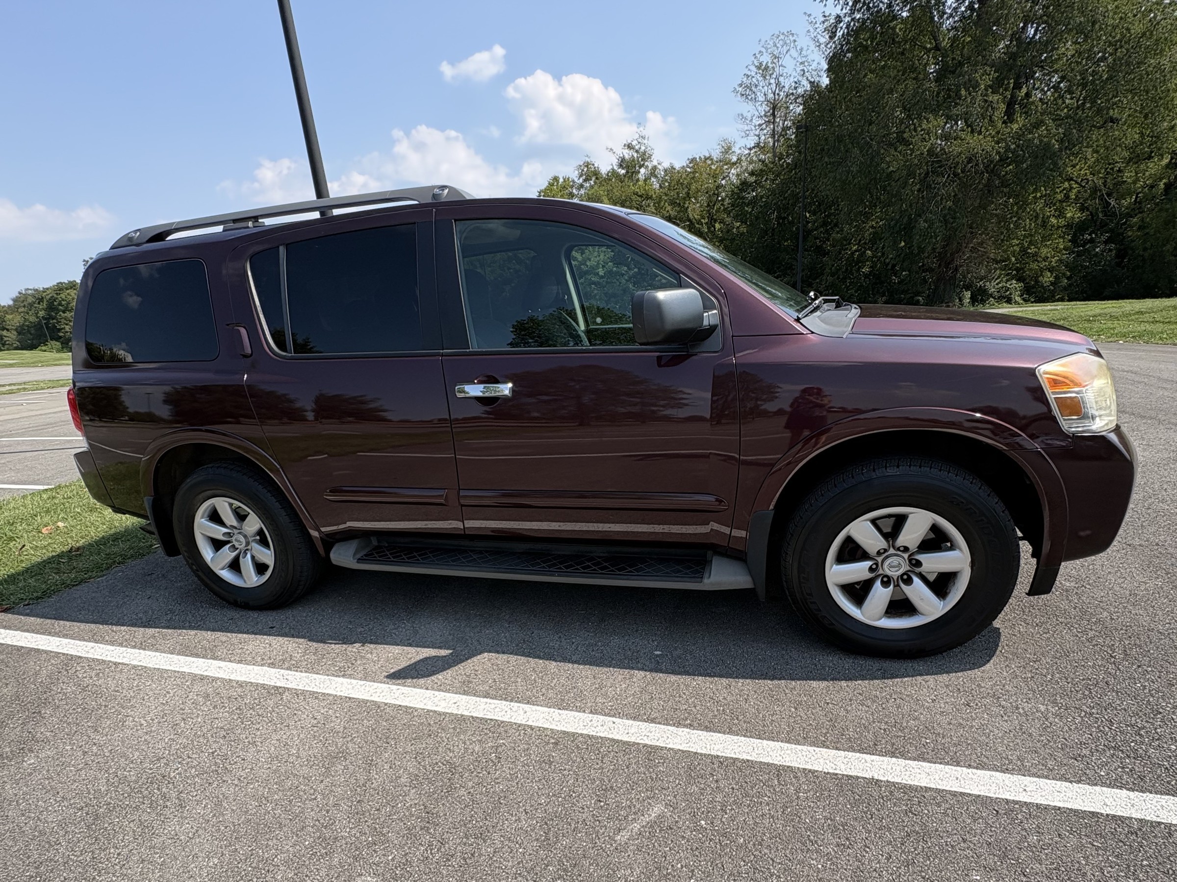 Used 2015 Nissan Armada SV AWD/4WD image 4