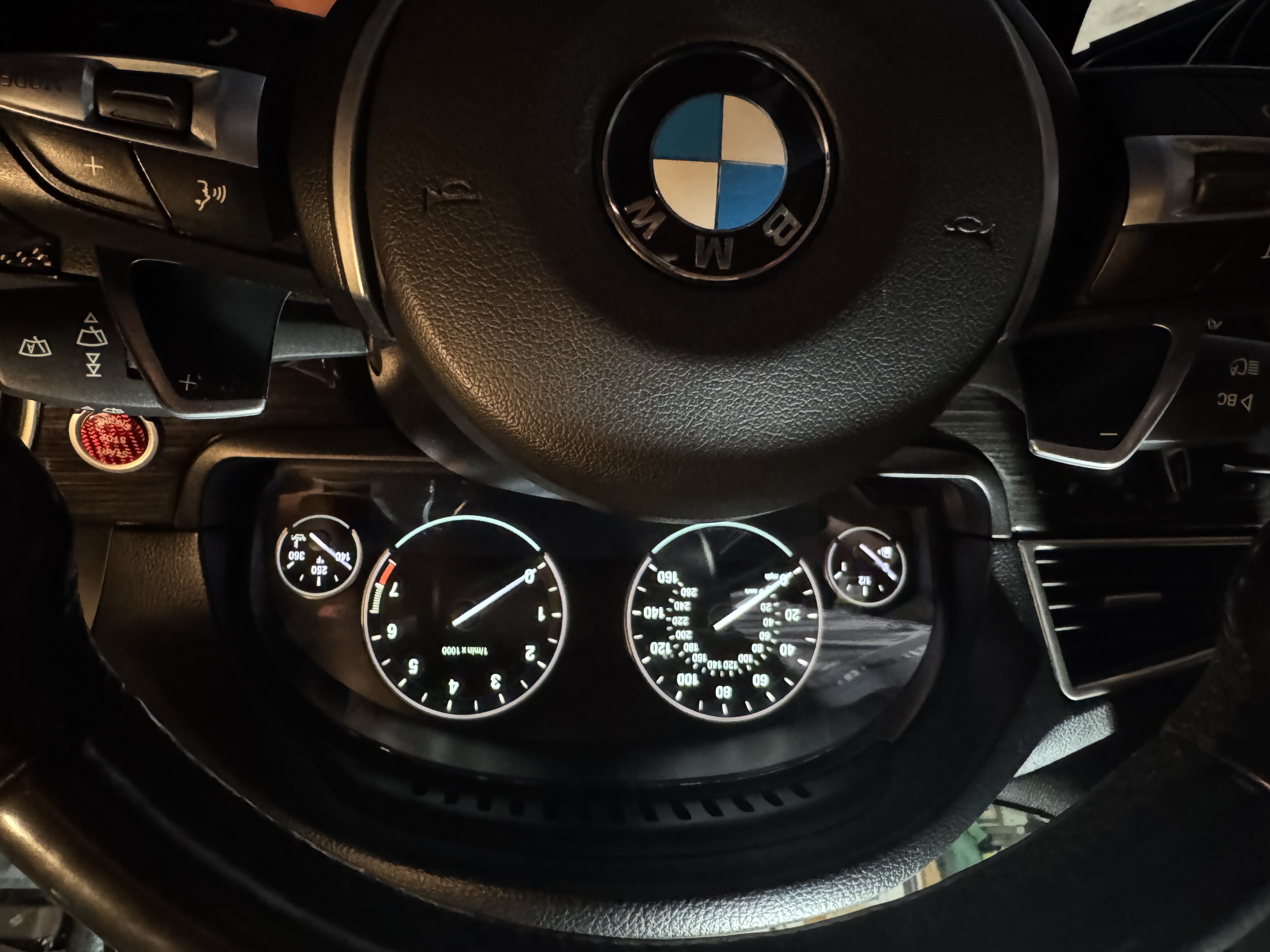 Used 2014 BMW 550i xDrive Sedan AWD/4WD image 15