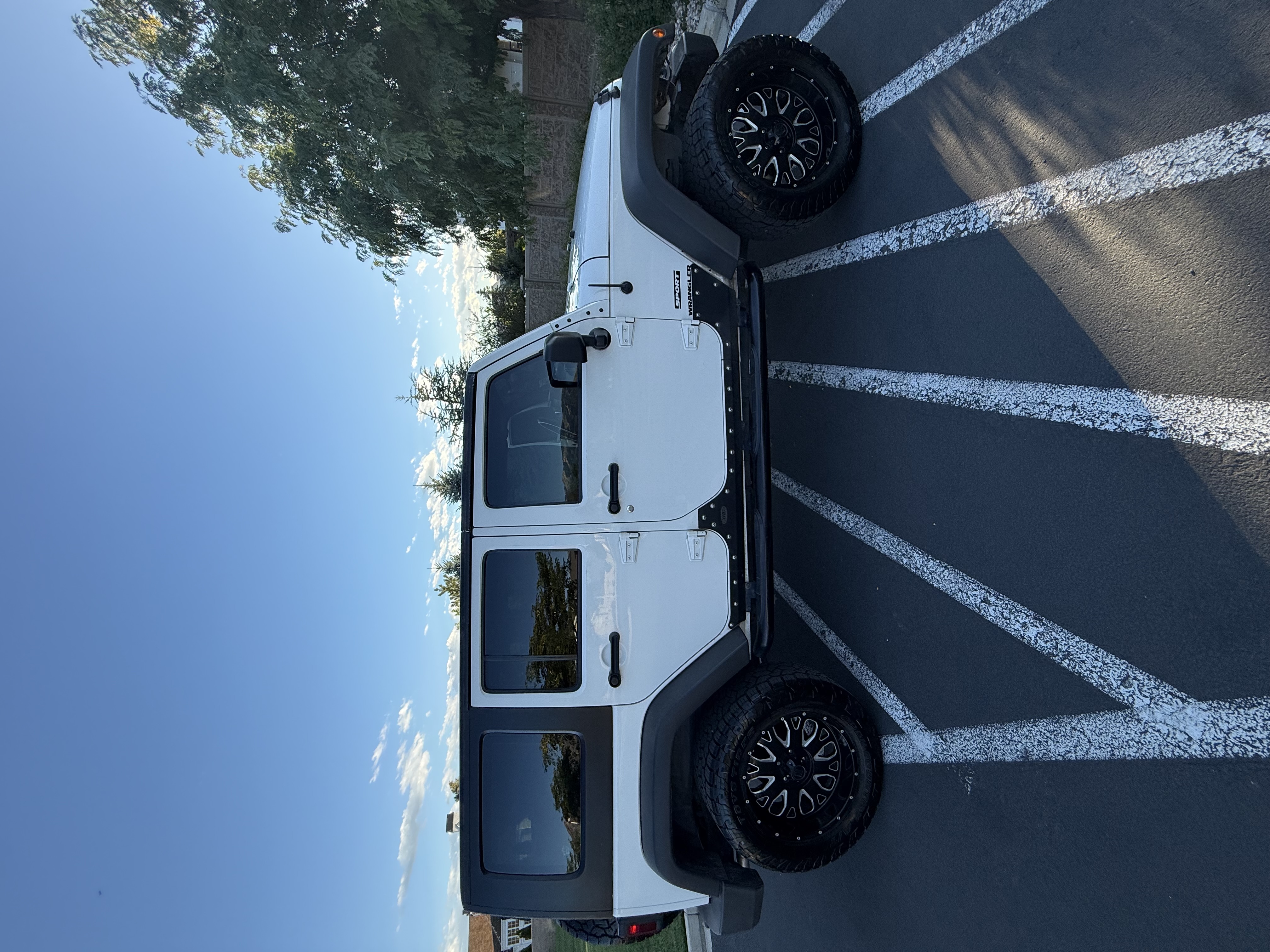 Used 2010 Jeep Wrangler Unlimited Sport AWD/4WD image 5