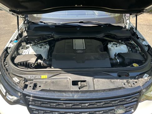 Used 2020 Land Rover Discovery HSE Luxury image 30