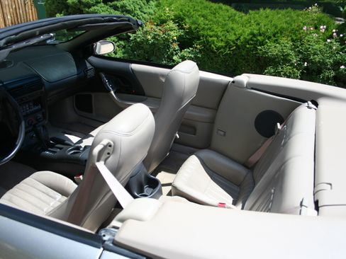 Used 2001 Chevrolet Camaro Z28 w/ SS Performance/Appearance Pkg RWD image 12
