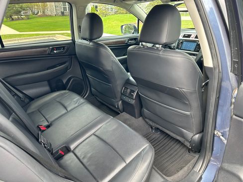 Used 2015 Subaru Outback 2.5i Limited image 16
