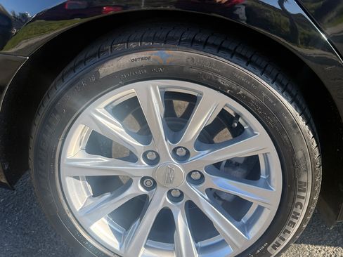 Used 2023 Cadillac CT5 Luxury w/ Sun And Sound Package RWD image 18