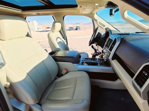 Used 2018 Ford F150 Lariat w/ Equipment Group 502A Luxury image 9