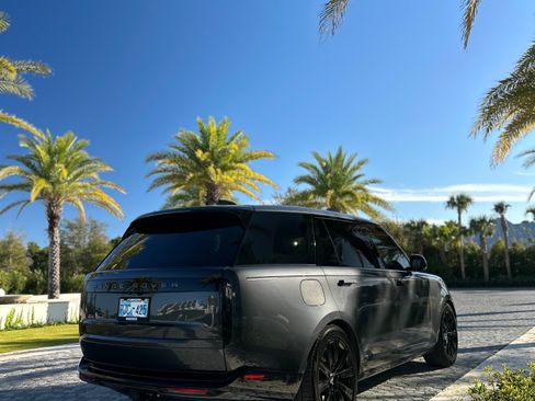 Used 2024 Land Rover Range Rover Long Wheelbase Autobiography AWD/4WD image 2