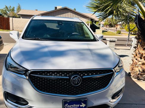 Used 2020 Buick Enclave Avenir w/ Avenir Technology Package image 1