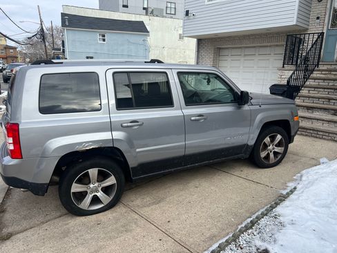 Used 2016 Jeep Patriot High Altitude image 13