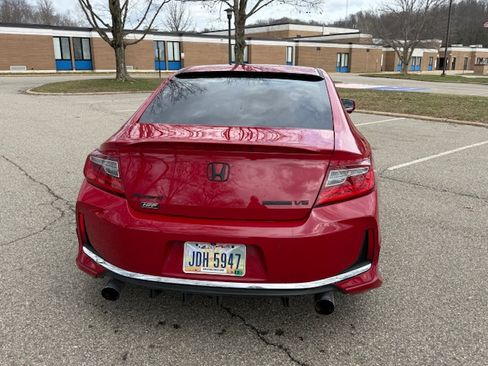 Used 2016 Honda Accord Touring image 4