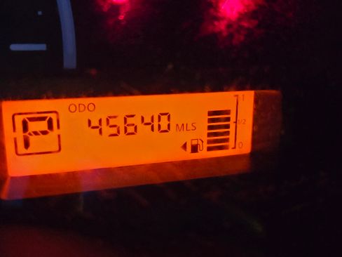 Used 2018 Nissan Versa S Plus image 2