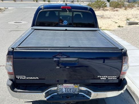 Used 2012 Toyota Tacoma PreRunner w/ TRD Off-Road Pkg image 4