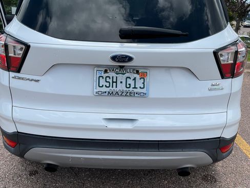 Used 2018 Ford Escape SE image 9