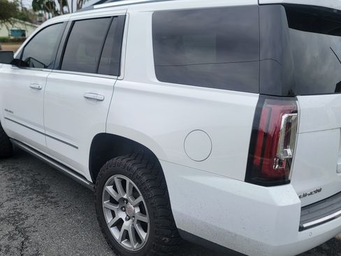 Used 2015 GMC Yukon Denali w/ Premium Package image 2