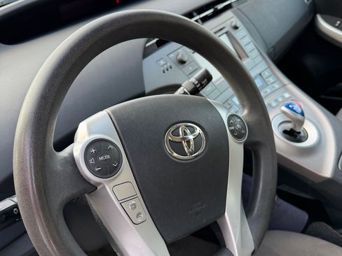 Used 2015 Toyota Prius Two FWD image 6