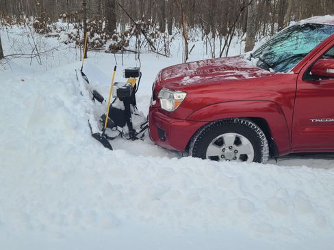 Used 2015 Toyota Tacoma Pickup 4D 6 ft image 1