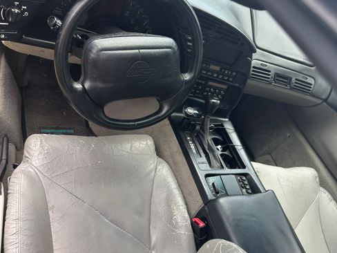 Used 1995 Chevrolet Corvette Coupe RWD image 12