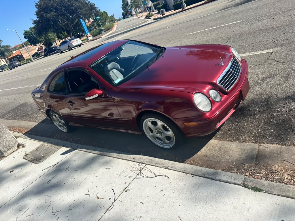 Used 2000 Mercedes-Benz CLK 430 Coupe image 4