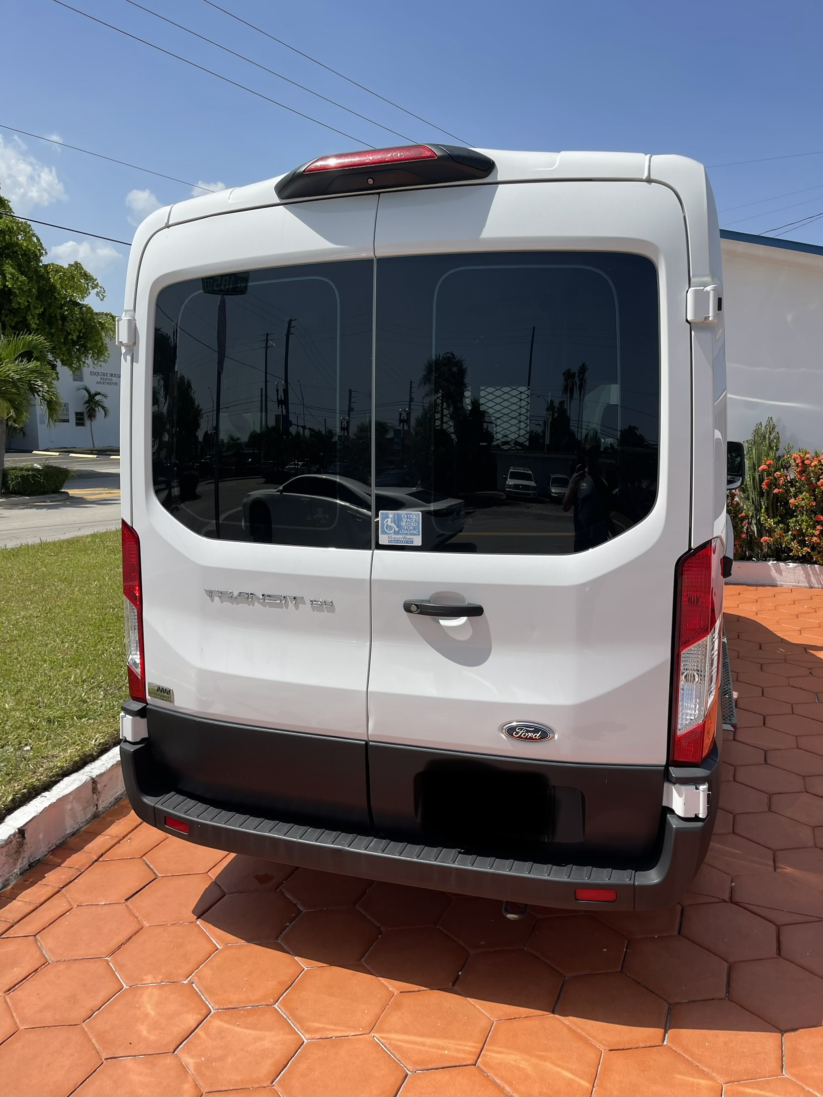 Used 2020 Ford Transit 150 XL RWD image 8