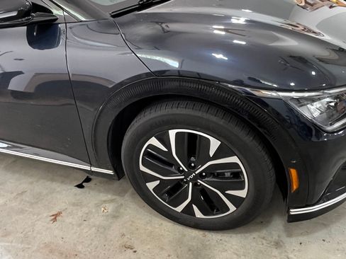 Used 2022 Kia EV6 Wind w/ Wind Technology Package AWD/4WD image 5