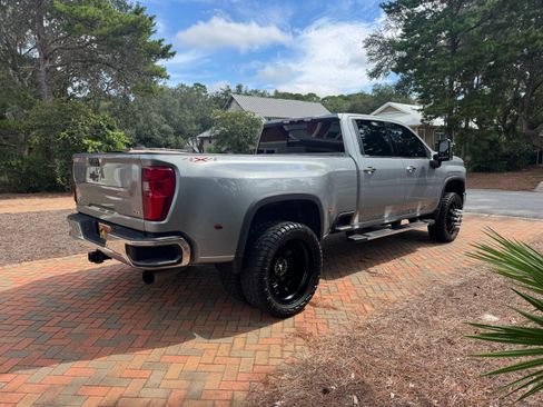 Used 2024 Chevrolet Silverado 3500 LTZ w/ LTZ Plus Package image 6