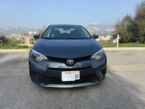 Used 2014 Toyota Corolla LE image 1