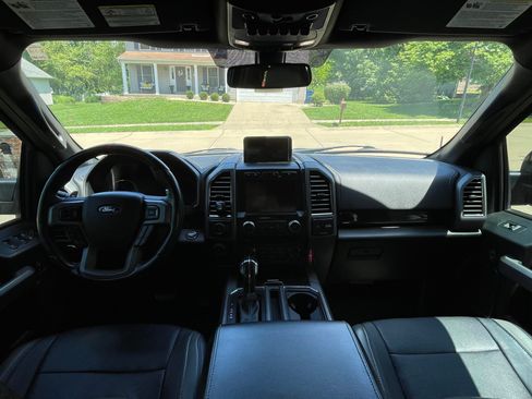 Used 2018 Ford F150 Raptor w/ Equipment Group 802A Luxury AWD/4WD image 15