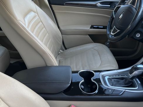 Used 2014 Ford Fusion SE w/ Equipment Group 502A image 8