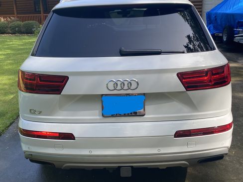 Used 2019 Audi Q7 3.0T Prestige w/ Prestige Package AWD/4WD image 1