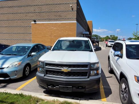 Used 2015 Chevrolet Silverado 1500 W/T w/ Trailering Package image 2