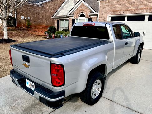 Used 2018 Chevrolet Colorado W/T image 9