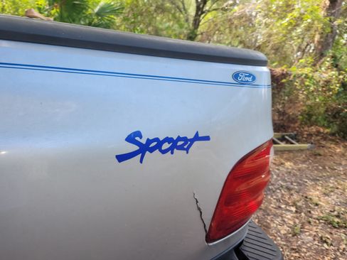 Used 2003 Ford F150 XLT image 9