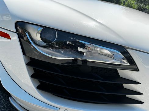 Used 2010 Audi R8 V8 AWD/4WD image 2