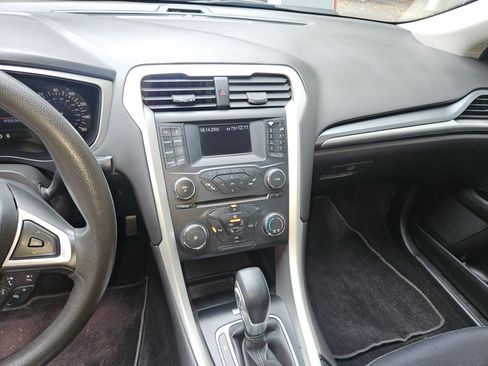 Used 2013 Ford Fusion SE image 10