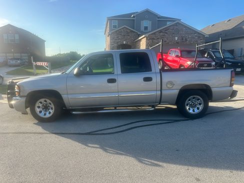 Used 2006 GMC Sierra 1500 SL RWD image 1