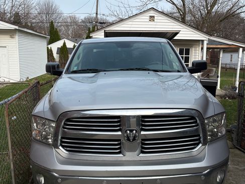 Used 2014 RAM 1500 Big Horn image 2