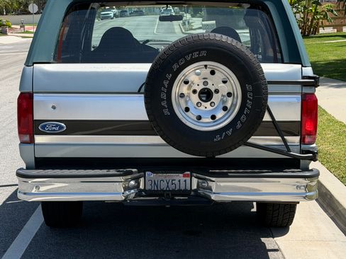 Used 1996 Ford Bronco image 3