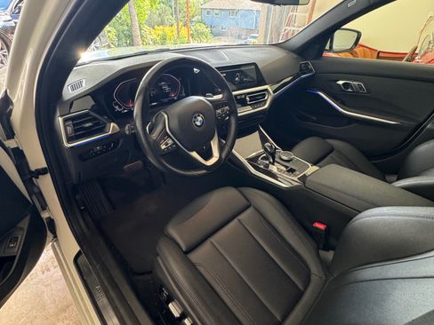 Used 2021 BMW 330i xDrive Sedan w/ Premium Package AWD/4WD image 16