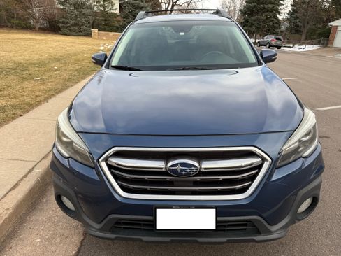 Used 2019 Subaru Outback 2.5i Limited image 2