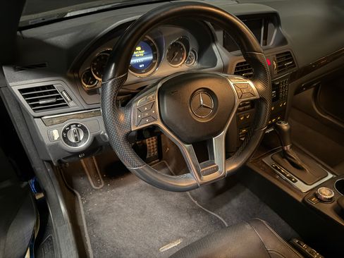 Used 2013 Mercedes-Benz E 550 E 550 Coupe 2D image 17