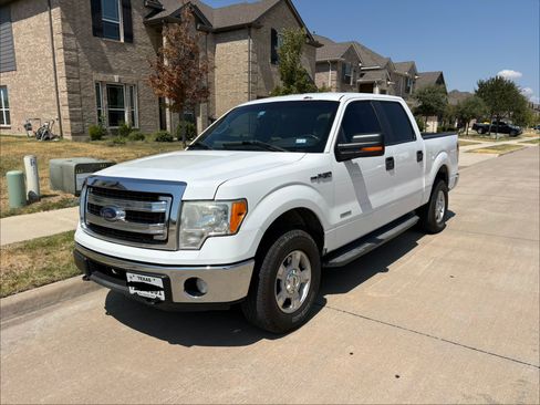 Used 2014 Ford F150 XLT w/ XLT Convenience Package AWD/4WD image 2