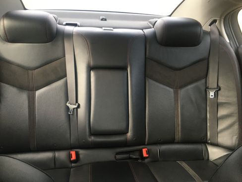 Used 2016 Chevrolet SS RWD image 14