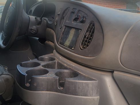 Used 2007 Ford E-350 and Econoline 350 Super Duty image 6