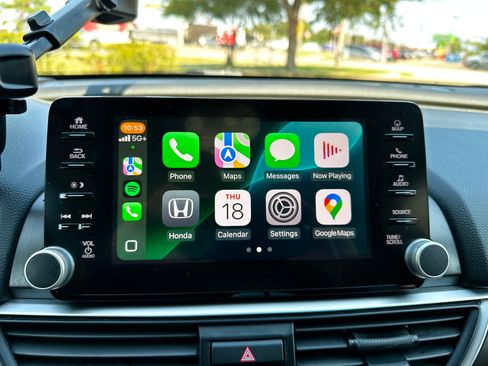 Used 2019 Honda Accord Touring image 16