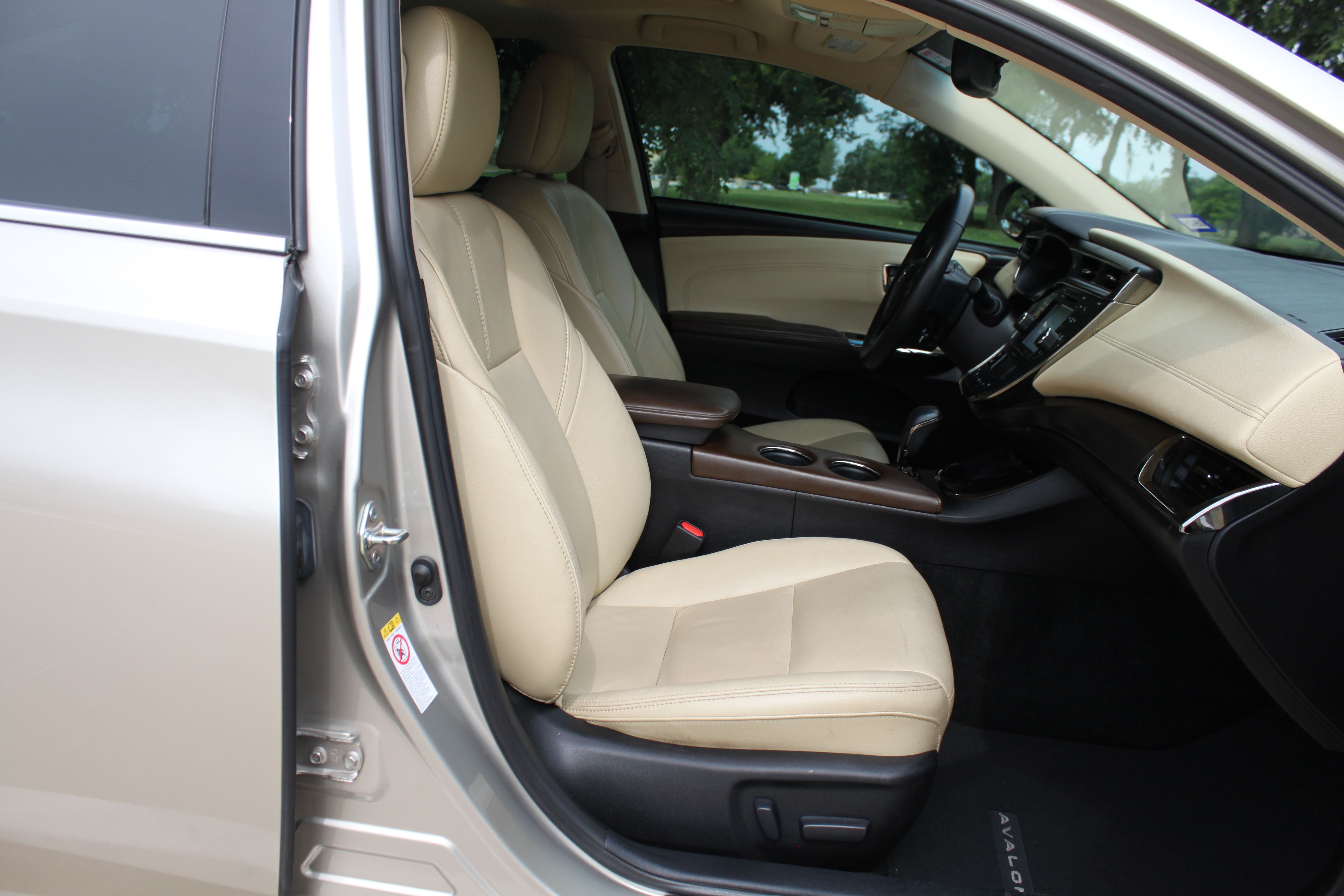 Used 2018 Toyota Avalon XLE Premium FWD image 27