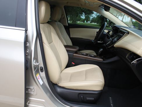 Used 2018 Toyota Avalon XLE Premium FWD image 27