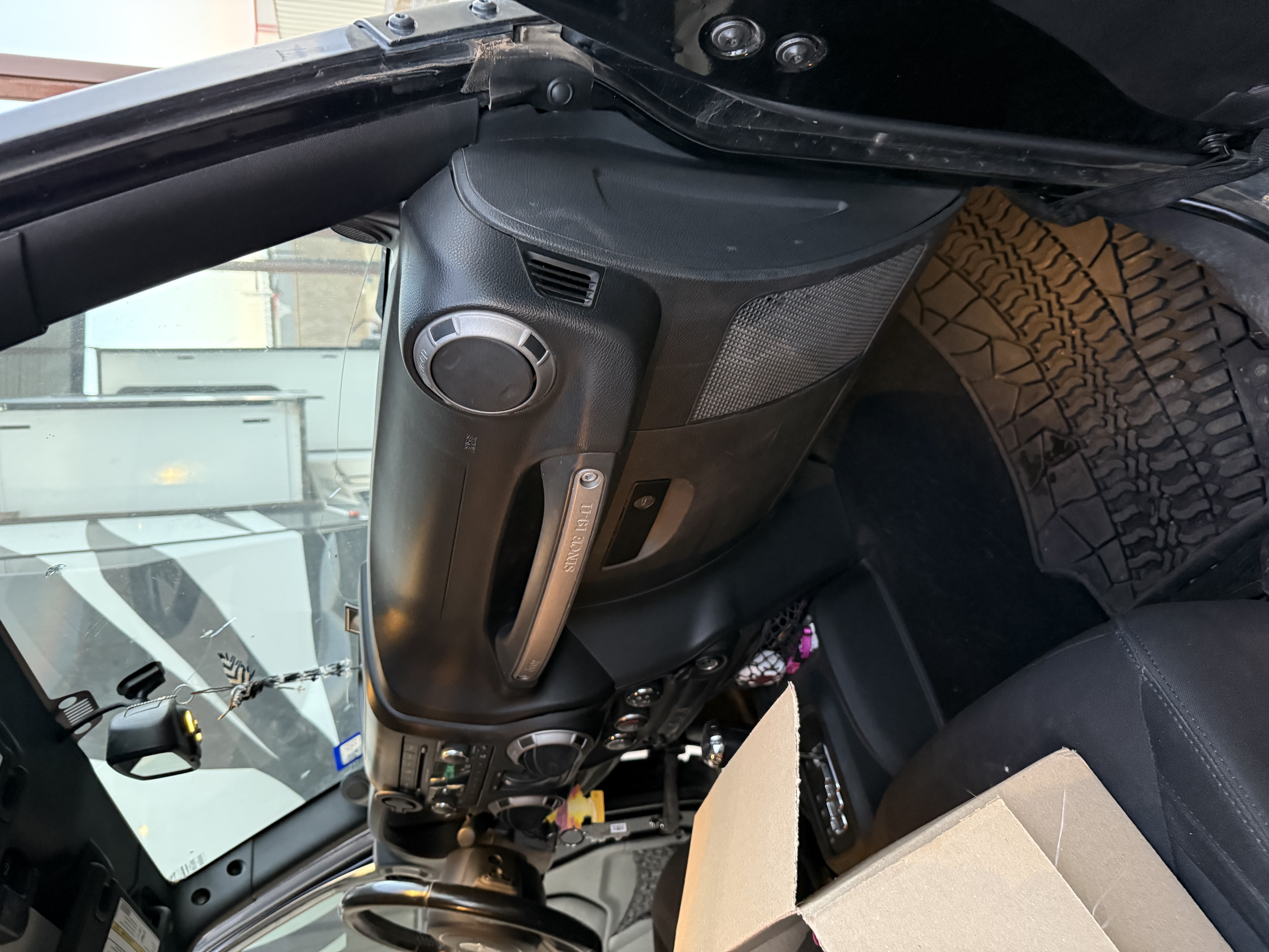 Used 2013 Jeep Wrangler Sport AWD/4WD image 9