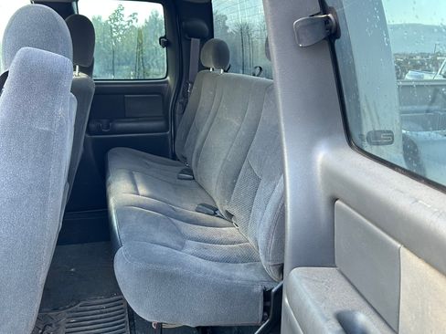 Used 2005 Chevrolet Silverado 2500 LS w/ Heavy-Duty Power Package image 4